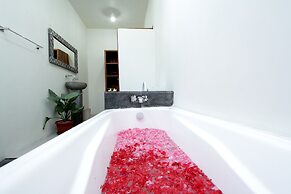 Maha Residence Guest House