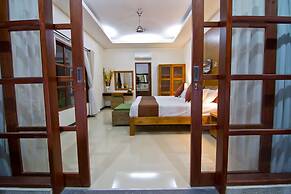 Maha Residence Guest House