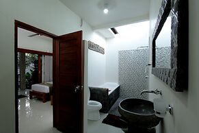 Maha Residence Guest House