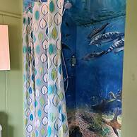 Stonehenge Inn & Shepherds Huts