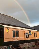 Stonehenge Inn & Shepherds Huts