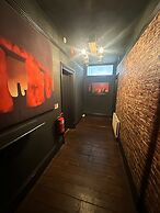 Stonehenge Inn & Shepherds Huts