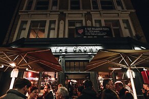 PubLove @ The Crown, Battersea - Hostel