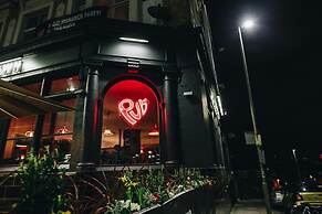 PubLove @ The Crown, Battersea - Hostel