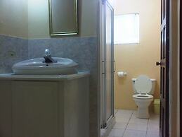 Treasure's Comfort Inn