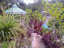 Treasure's Comfort Inn