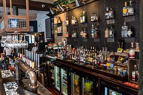 PubLove @ The Green Man - Hostel