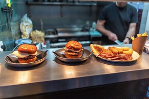 PubLove @ The Green Man - Hostel