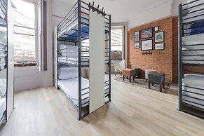 PubLove @ The Green Man - Hostel