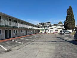 Empire Motel