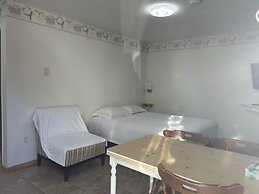 Empire Motel