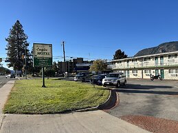 Empire Motel