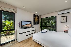 The Title Condo by TropicLook