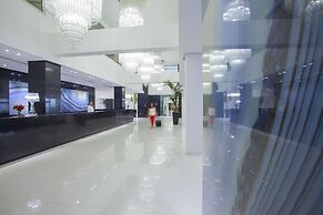 King Evelthon Beach Hotel & Resort