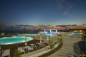 King Evelthon Beach Hotel & Resort