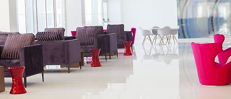 King Evelthon Beach Hotel & Resort