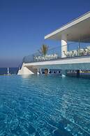 King Evelthon Beach Hotel & Resort