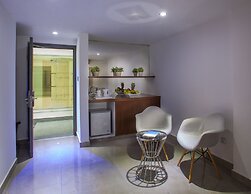 King Evelthon Beach Hotel & Resort