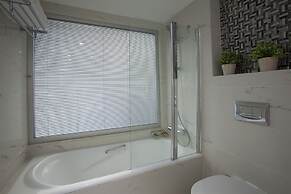 King Evelthon Beach Hotel & Resort