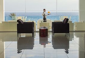 King Evelthon Beach Hotel & Resort