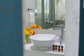 King Evelthon Beach Hotel & Resort