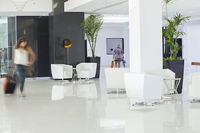 King Evelthon Beach Hotel & Resort