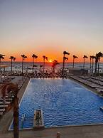 Constantinos The Great Beach Hotel