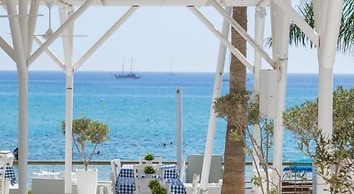 Constantinos The Great Beach Hotel