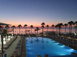 Constantinos The Great Beach Hotel