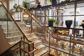 Hotel Figueroa, an Unbound Collection by Hyatt