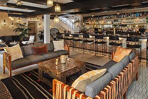 Hotel Figueroa, an Unbound Collection by Hyatt