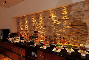 Parkcity Everly Hotel