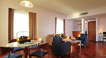 Parkcity Everly Hotel