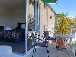 Alcala Motor Lodge