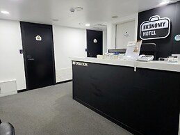 Ekonomy Hotel Myeongdong premier