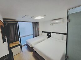 Ekonomy Hotel Myeongdong premier