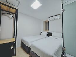 Ekonomy Hotel Myeongdong premier