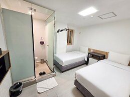 Ekonomy Hotel Myeongdong premier