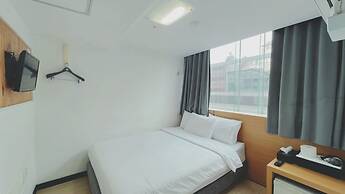 Ekonomy Hotel Myeongdong premier