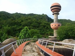 DNA Super Ozone Resort KhaoYai