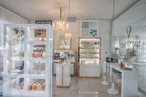 Vrissiana Boutique Beach Hotel