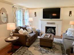 The Little Italy of Niagara Falls Bed & Breakfast