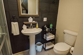 The Little Italy of Niagara Falls Bed & Breakfast