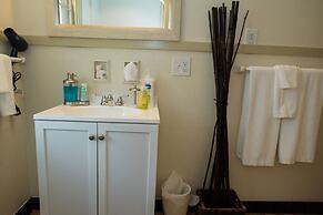 The Little Italy of Niagara Falls Bed & Breakfast