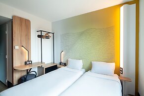 B&B HOTEL Paris Porte des Lilas