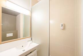 B&B HOTEL Paris Porte des Lilas