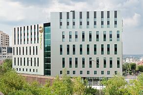 B&B HOTEL Paris Porte des Lilas