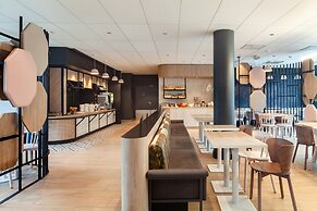 B&B HOTEL Paris Porte des Lilas