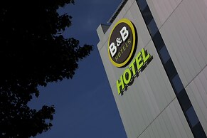 B&B HOTEL Paris Porte des Lilas