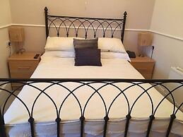 Chaston Manor Hotel